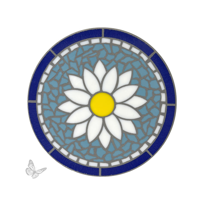 Round mosaic glass daisy flower steppingstone.